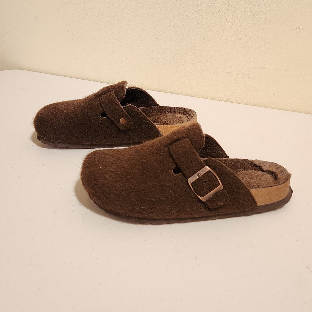Cushionaire Sz 6.5 Fuzzy Chocolate Brown Clog Mules Slides Cozy Fall Shoes - Picture 3 of 11